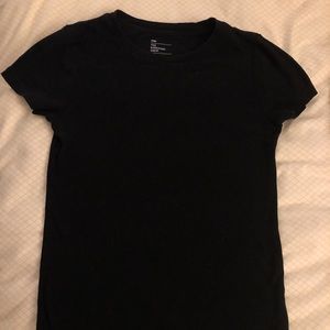 Gap essential crew shirt